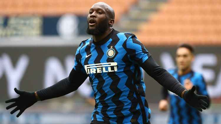 AYX官方APP包含詹姆斯巅峰对决，莱万多夫斯基与40激战曼联分钟，逆转胜负难料！的词条