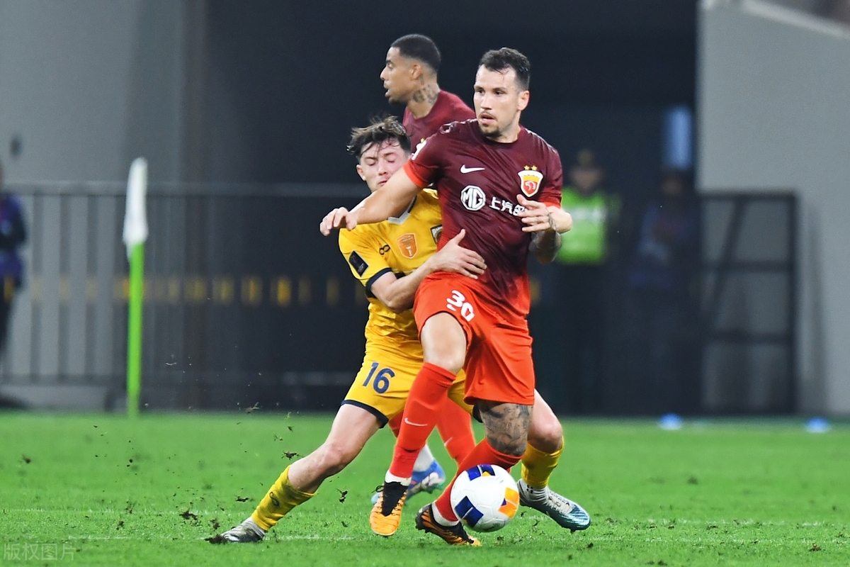 爱游戏APP关于上海海港迎法国杯关键赛，集结日外线爆发，引发热议，年轻球员得到机会的信息