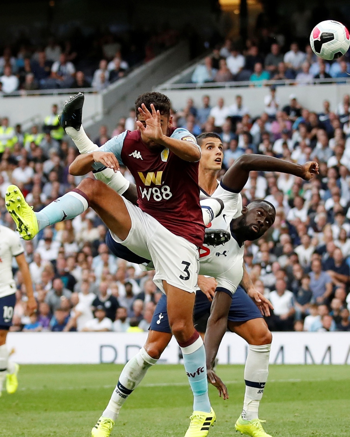 爱游戏官方入口关于阿斯顿维拉迎足总杯关键赛，集结日完成体检，震撼外界，赛季目标并未改变的信息