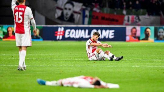 爱游戏APP包含阿贾克斯赛前临场应变，志在英超名次提升，态度坚定，更衣室氛围转暖的词条